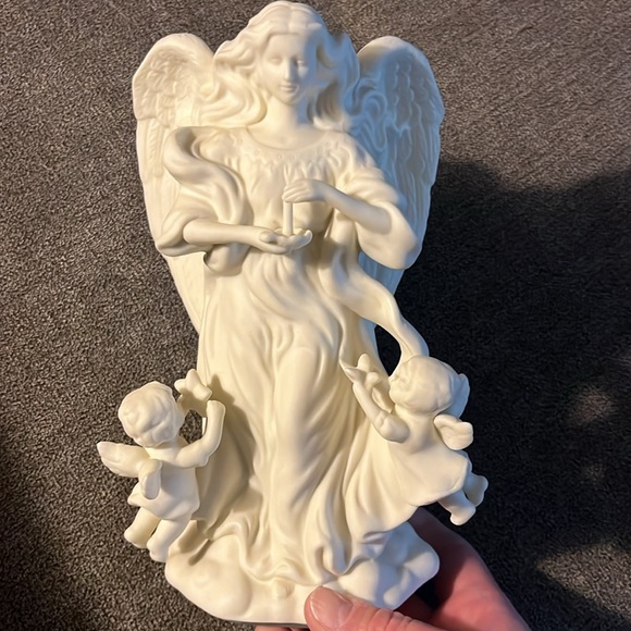 Partylite 8.25" Angel Candleholder with Cherubs, Ivory Bisque Porcelain -$18 - Picture 9 of 11